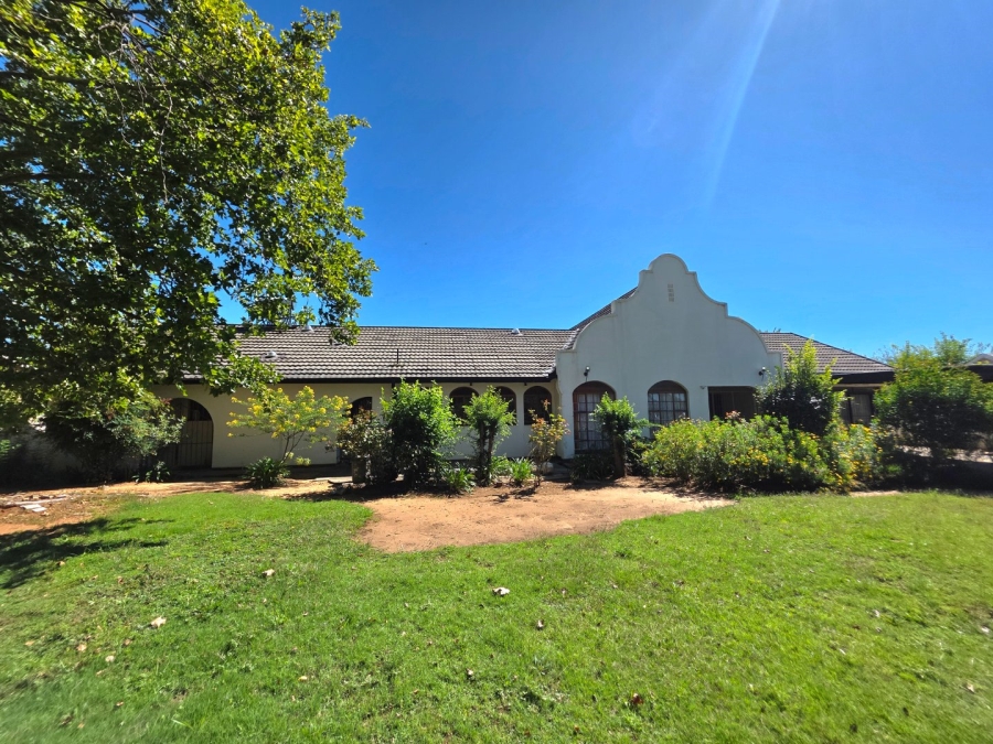 11 Bedroom Property for Sale in Universitas Free State